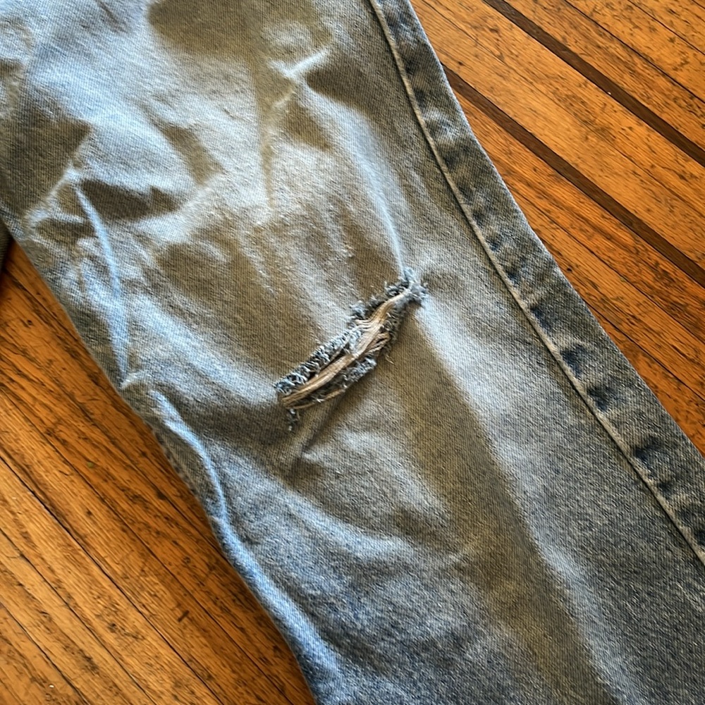 Distressed Levi’s - Picture 3 of 7